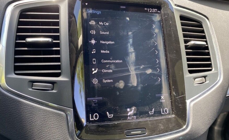 2022 Volvo XC90 T5 Momentum