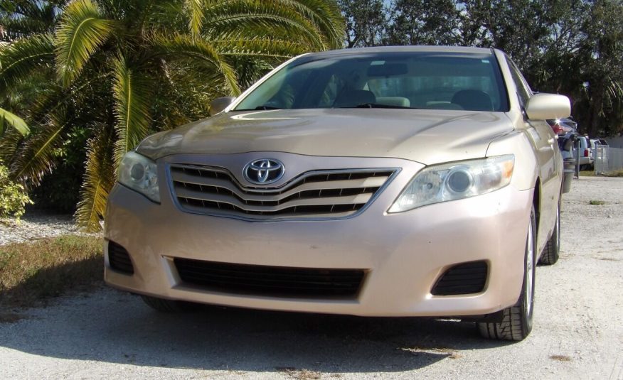 2011 Toyota Camry LE 4dr Sedan 6A