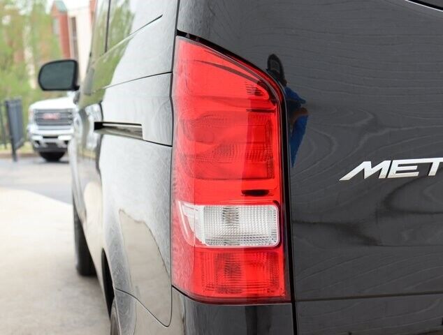 2022 Mercedes-Benz Metris Passenger Van