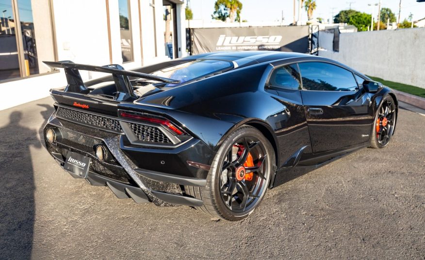 2019 Lamborghini Huracan LP 640-4 Performante