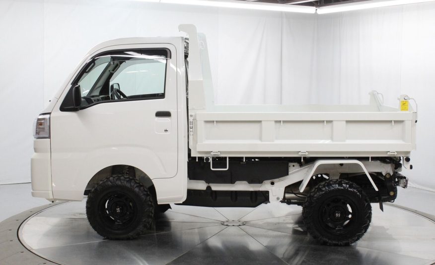 2022 Daihatsu HiJet 4X4 Dump Bed