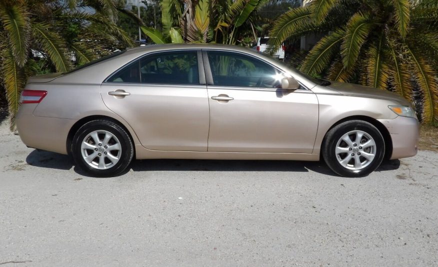 2011 Toyota Camry LE 4dr Sedan 6A