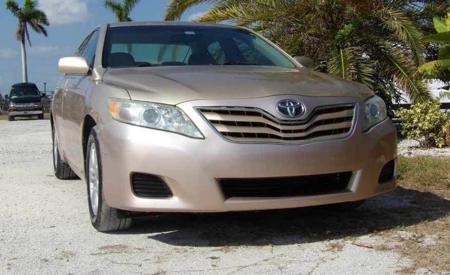 2011 Toyota Camry LE 4dr Sedan 6A